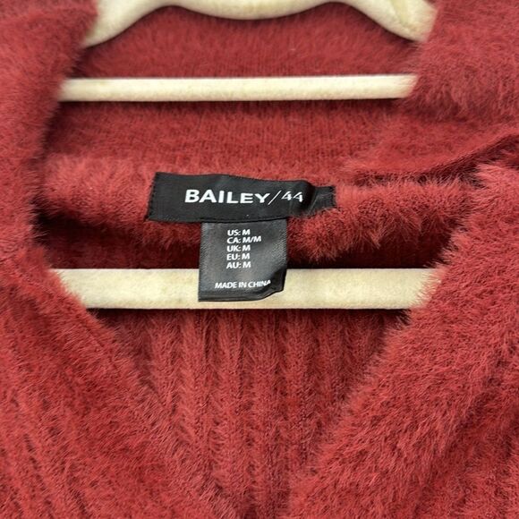 Bailey 44 Top - Picture 2 of 6